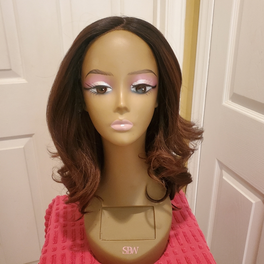 Brown wig
